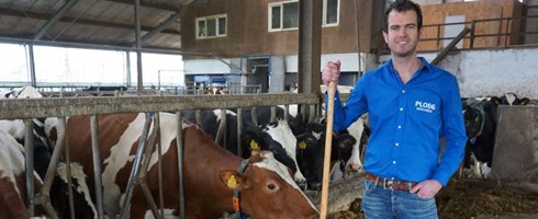 Lars (27) werkt als boer én bij Ploeg kozijnen
