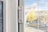 Jaloezieën tussen glas