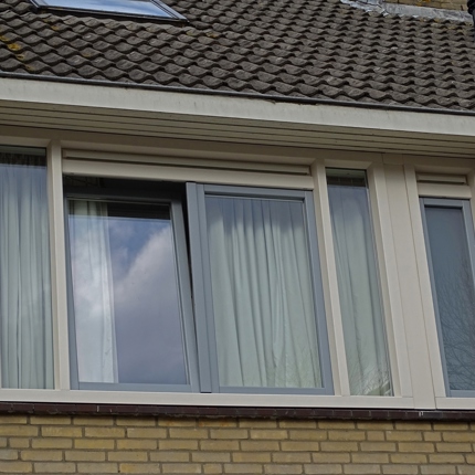 Kunststof Draaikiepraam