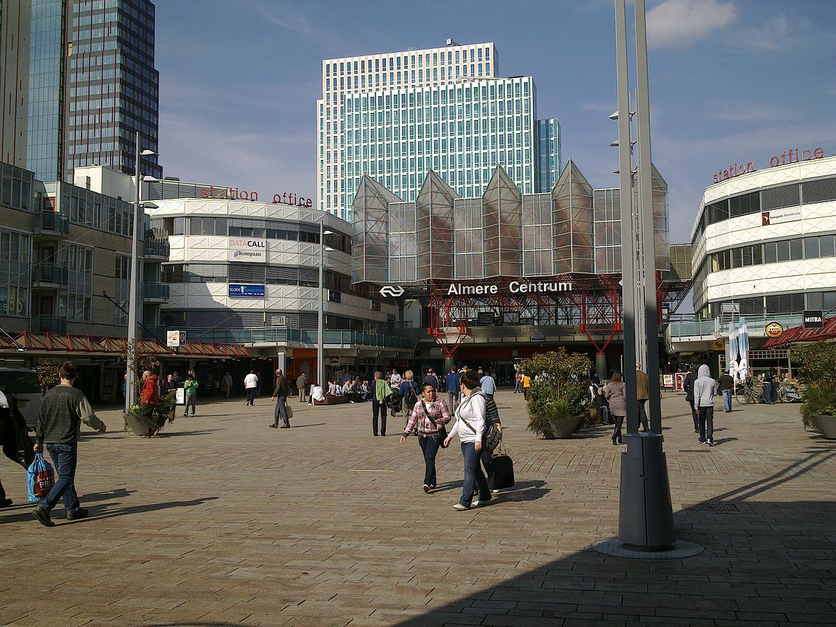 1200Px Station Almere Centrum2