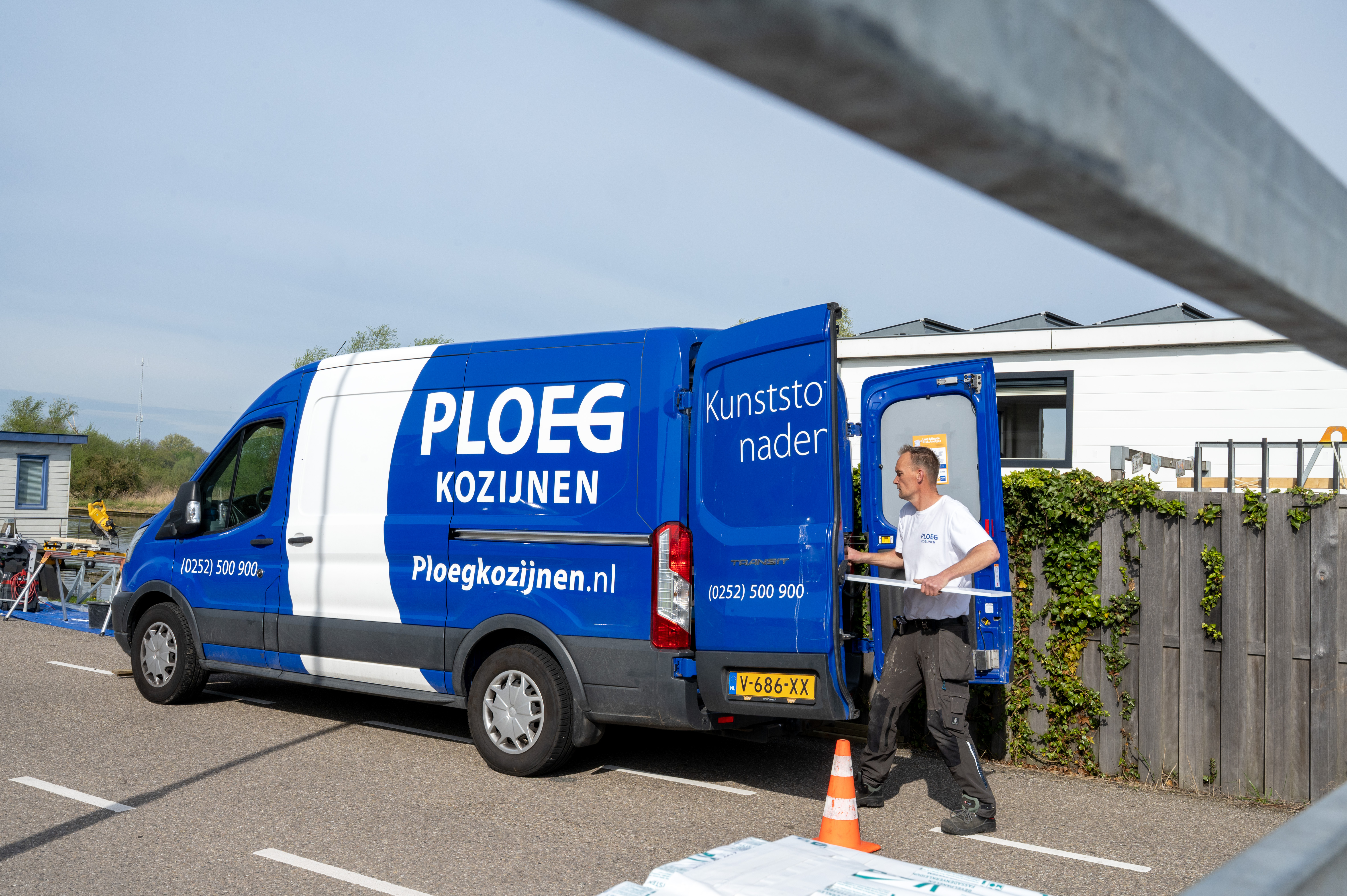 Monteur bij Ploeg kozijnen 