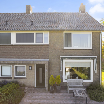 Nieuwe kunststof kozijnen aan de Leidseweg in Oud Ade